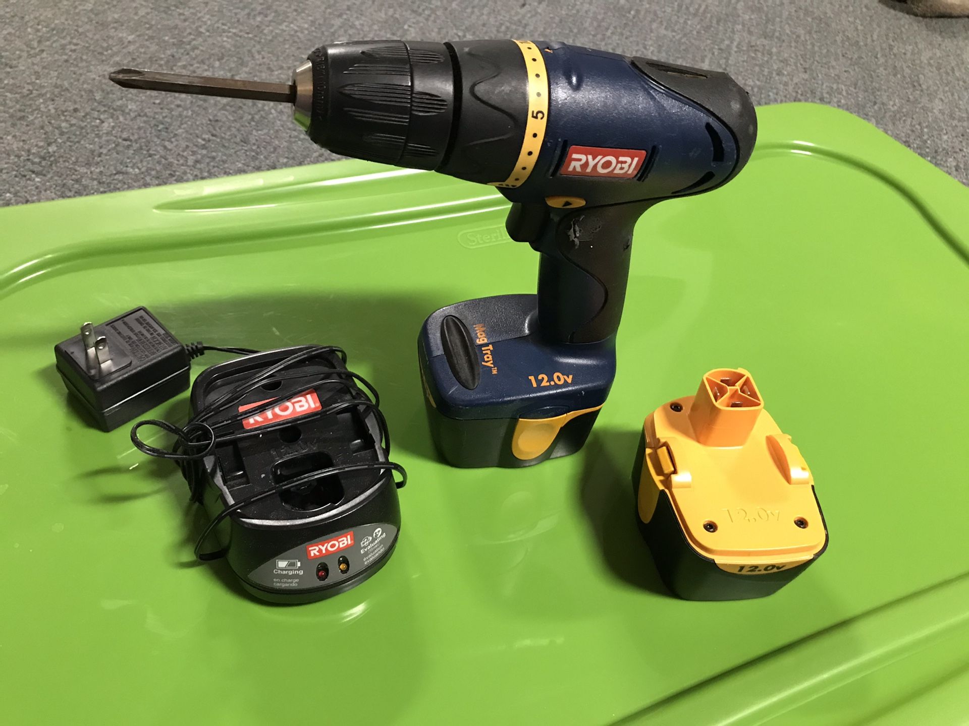 RYOBI MAG TRAY 12.0V Cordless Drill/Driver