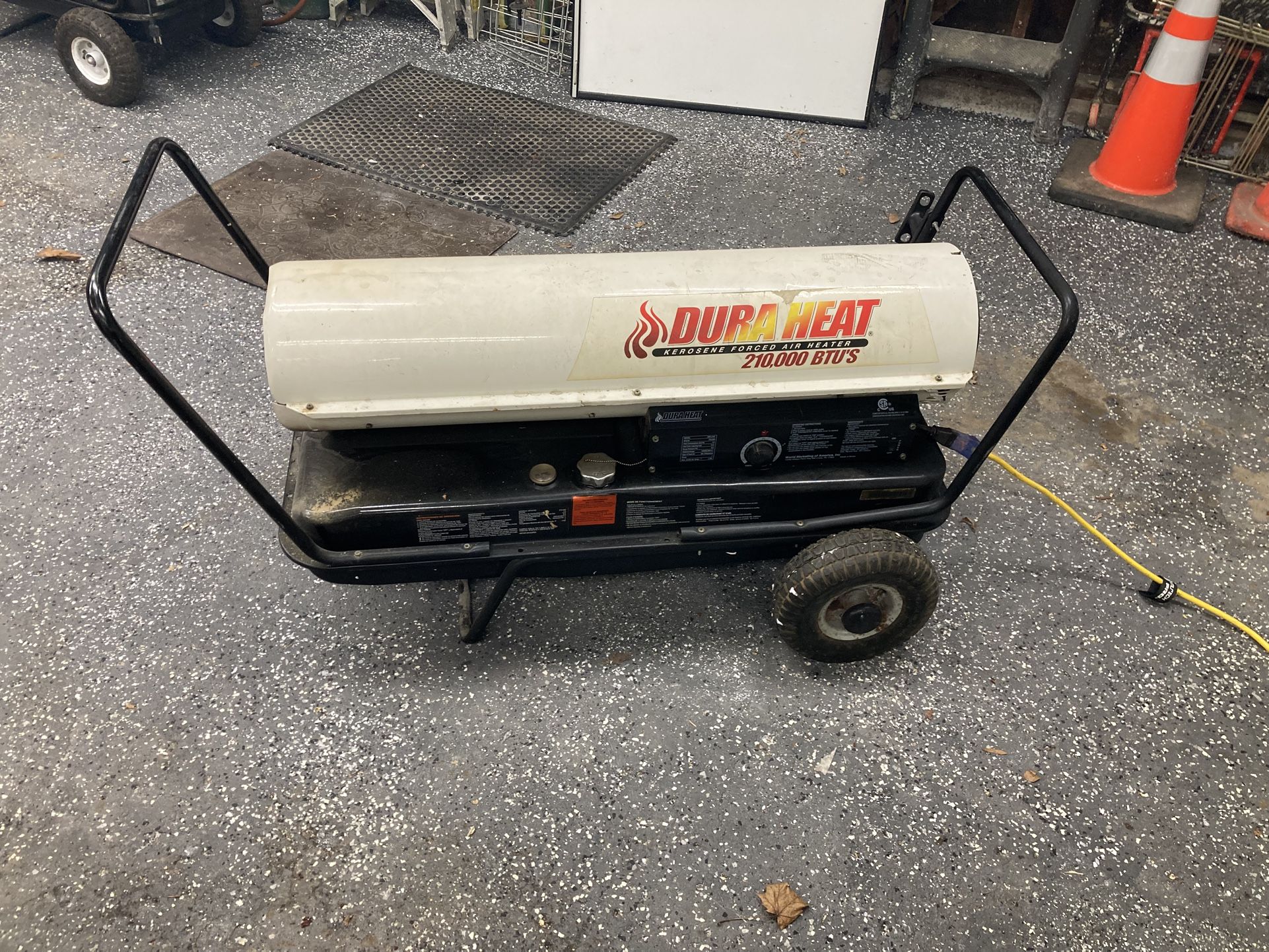 210,000 BTU Kerosene Forced Air Heater
