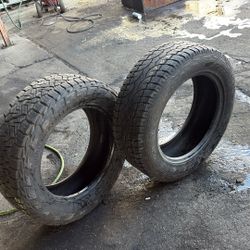 275/60/20 Pair Of Two Tires 