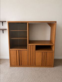 Vintage Oak Entertainment Center / Display Cabinet