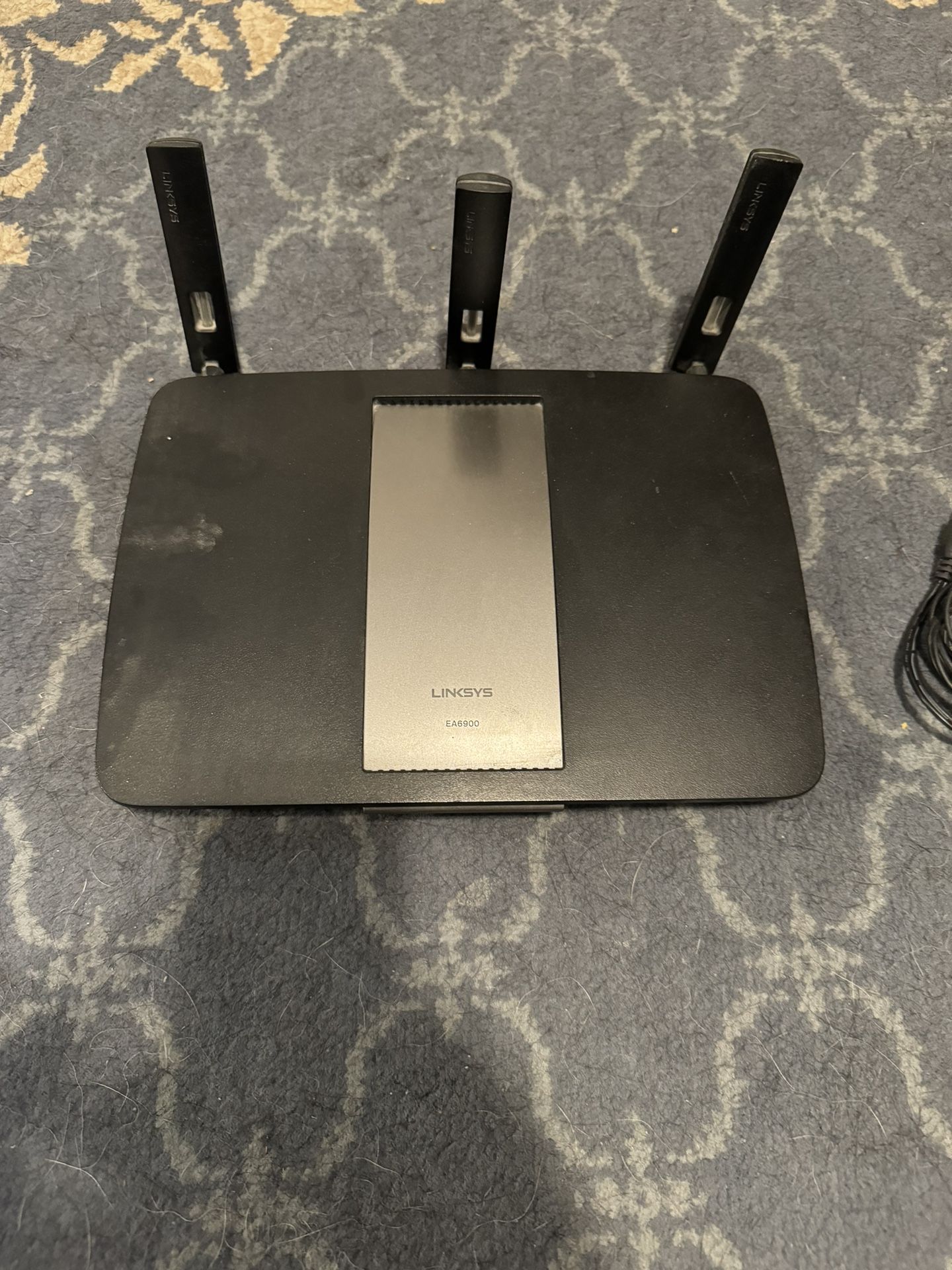 Linksys EA6900 Wireless Router