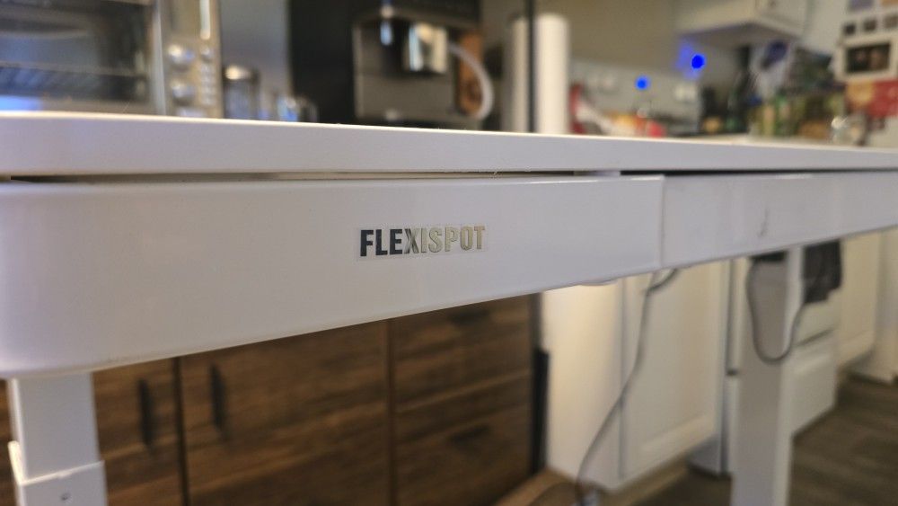 Standing Desk - FlexiSpot 48"