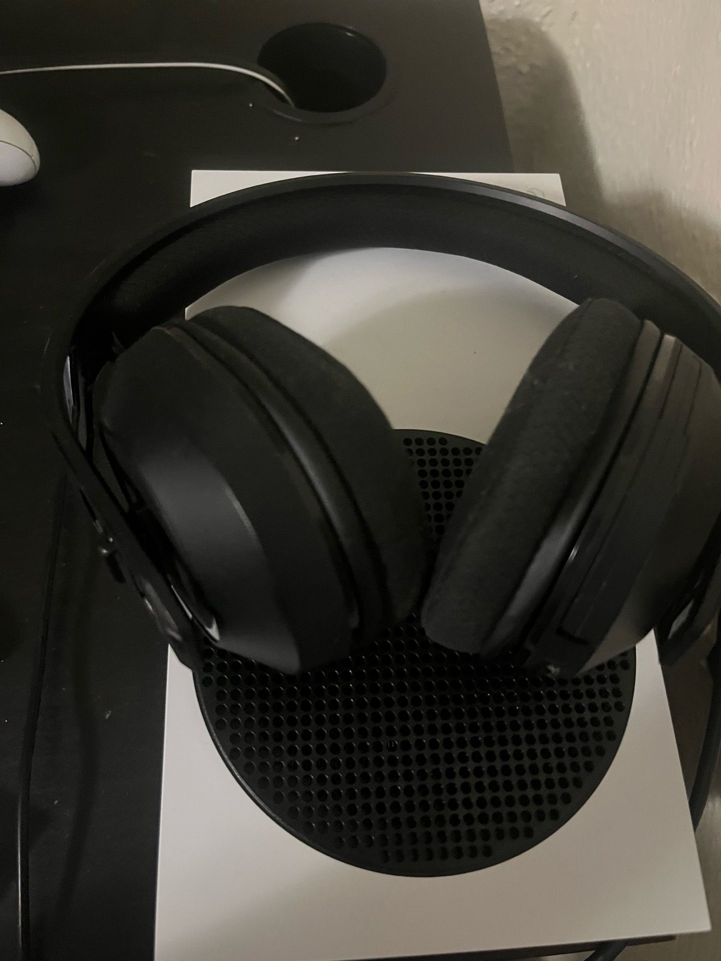 Xbox series s with accessories