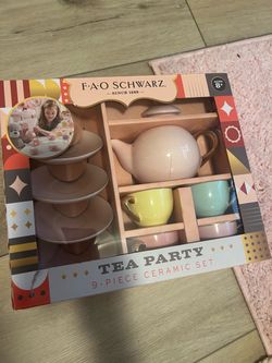 Child’s tea set