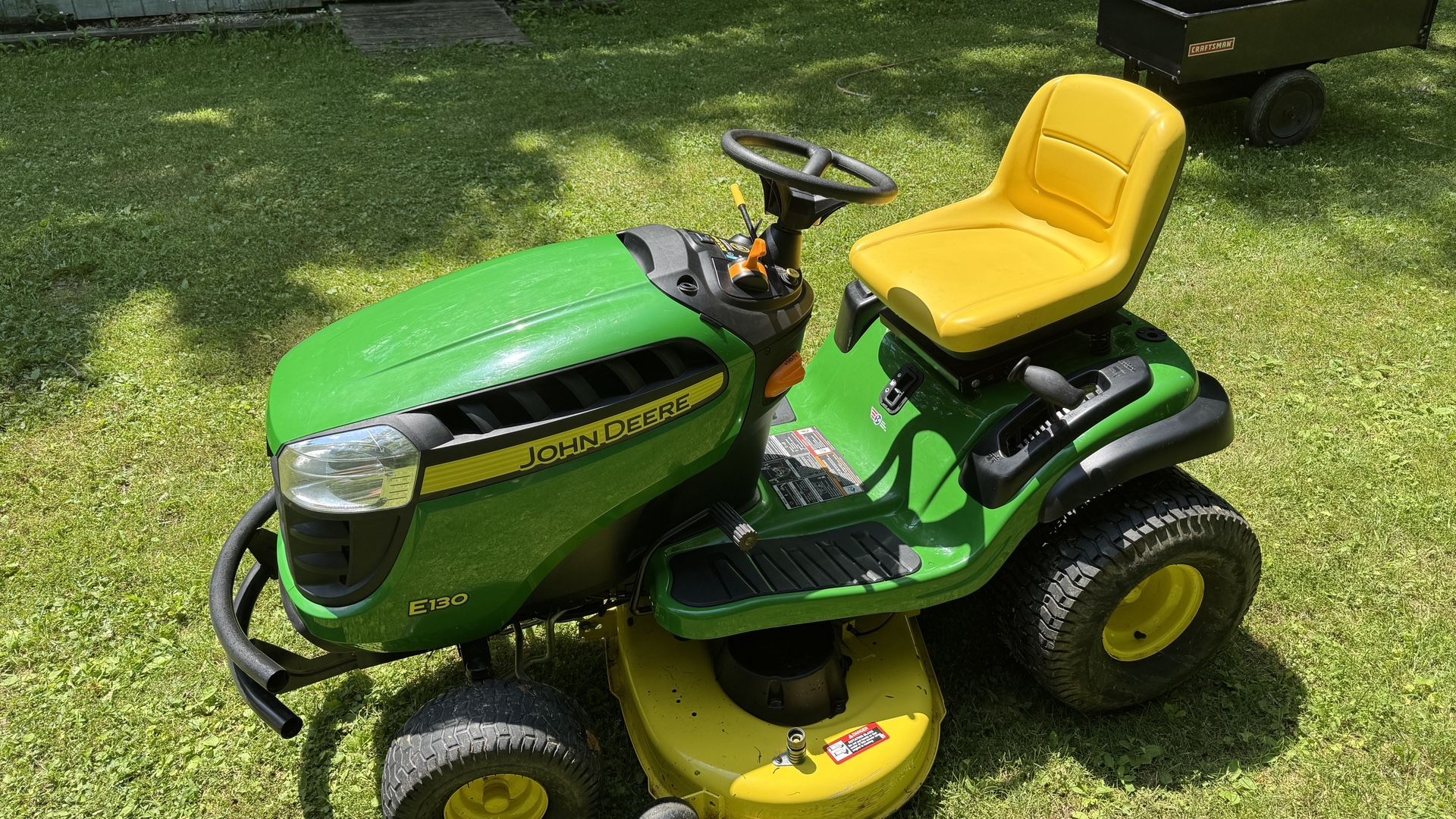 John Deere E130 42-in mower