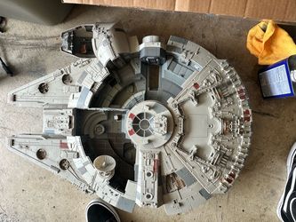 Star Wars Millennium Falcon Toy Playset
