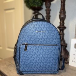New Women’s  Backpack Size Medium  Michael Kors Authentic 