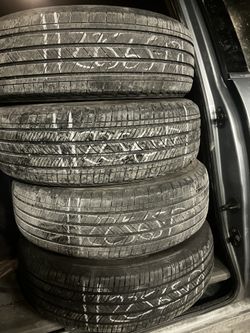 225/65/17 Set Of Michelin 