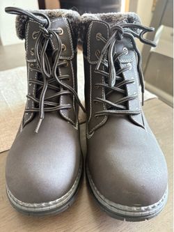 Hiking boots for woman size 8