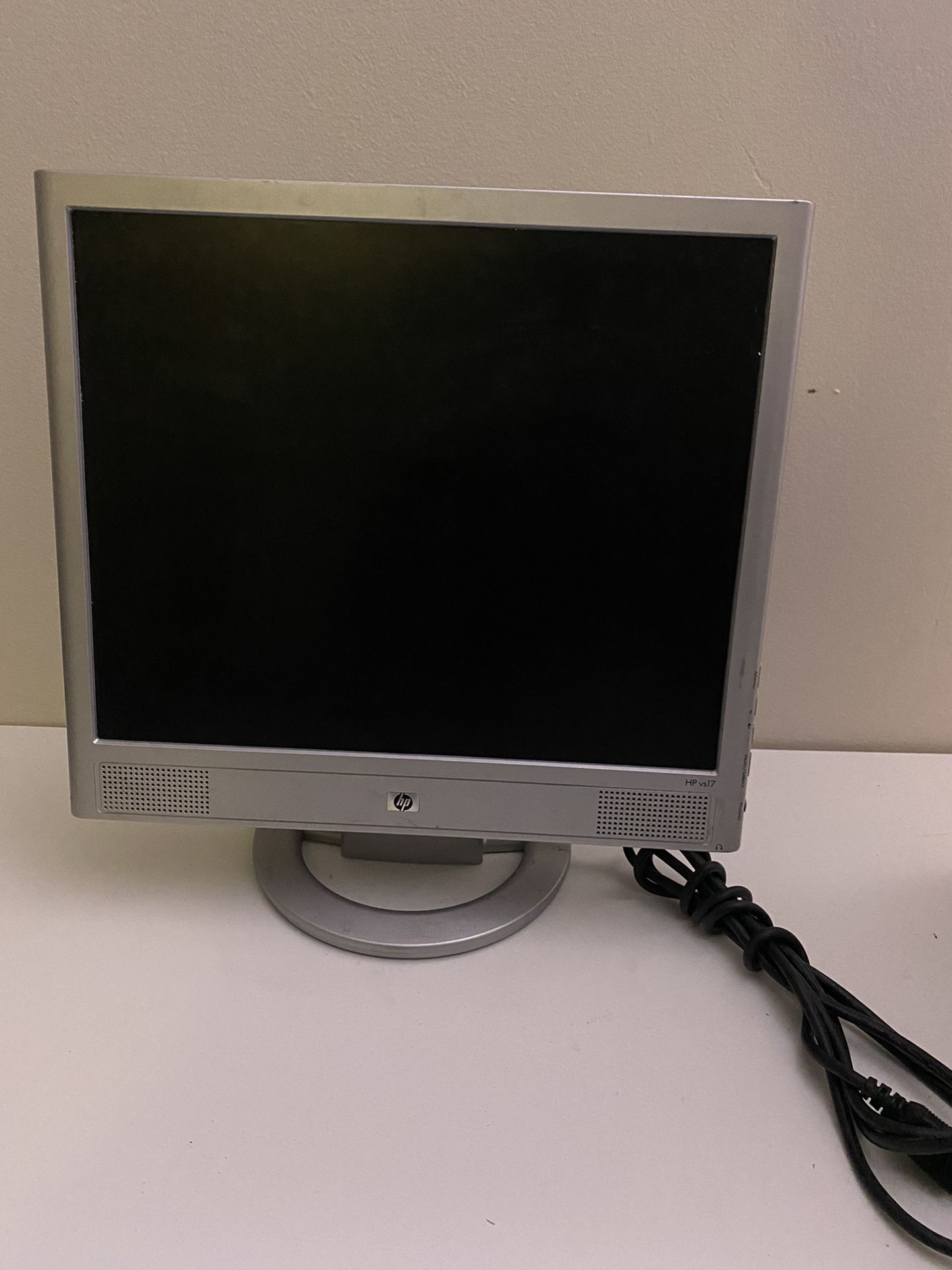 HP Vs17 17” Computer Monitor Screen