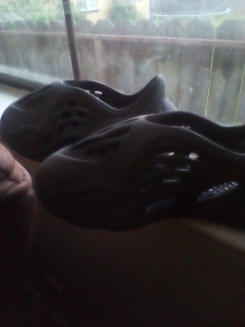 Yeezy Foam Runner Size 3
