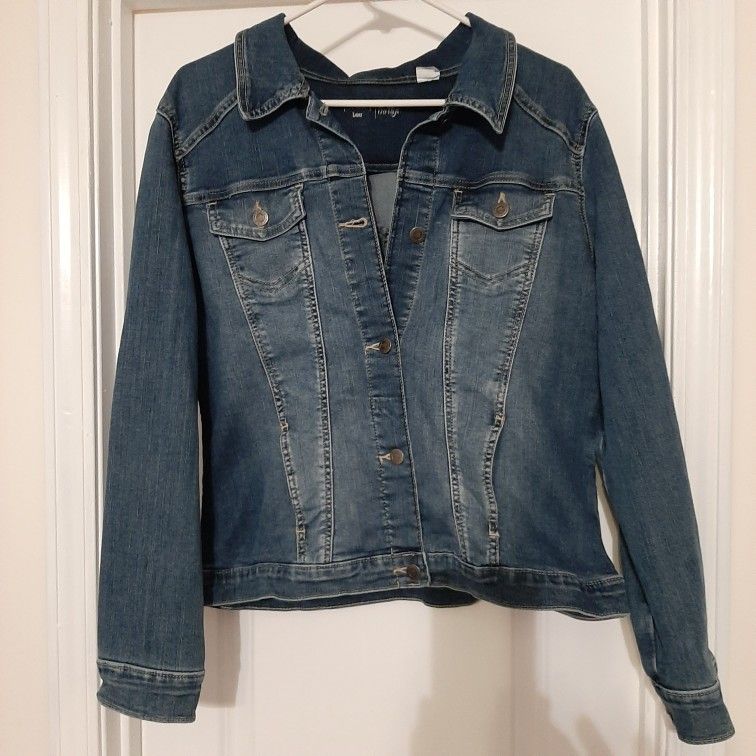 Lee Jean Jacket In Very Good Condition W2 Treasures Included