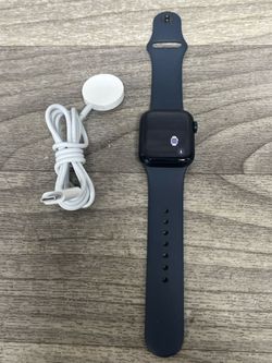 Apple Watch SE (GPS + Cellular) 40mm Unlocked Midnight Aluminum 2nd Gen  (A1D027744)