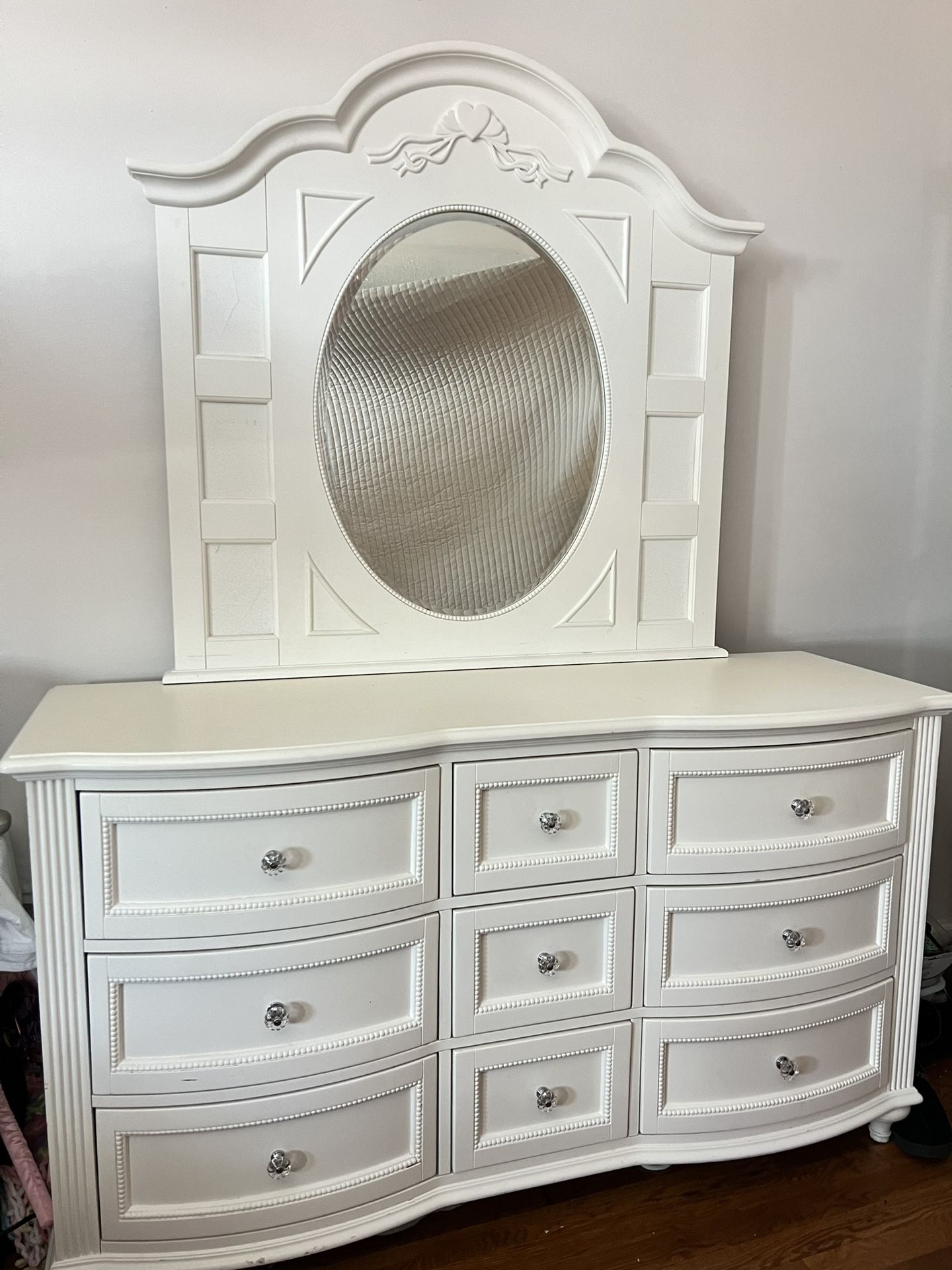 White Dresser With Mirror