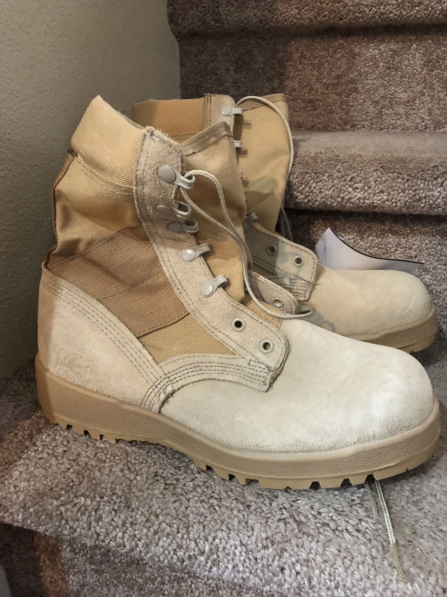 Military Boots DMS HW size 7.5W