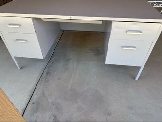 Tanker desk