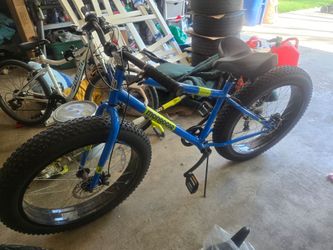 Mongoose Dolomite 26 Inch Bicycle Disk Brakes
