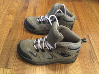 Hiking boots- Woman’s Size 7