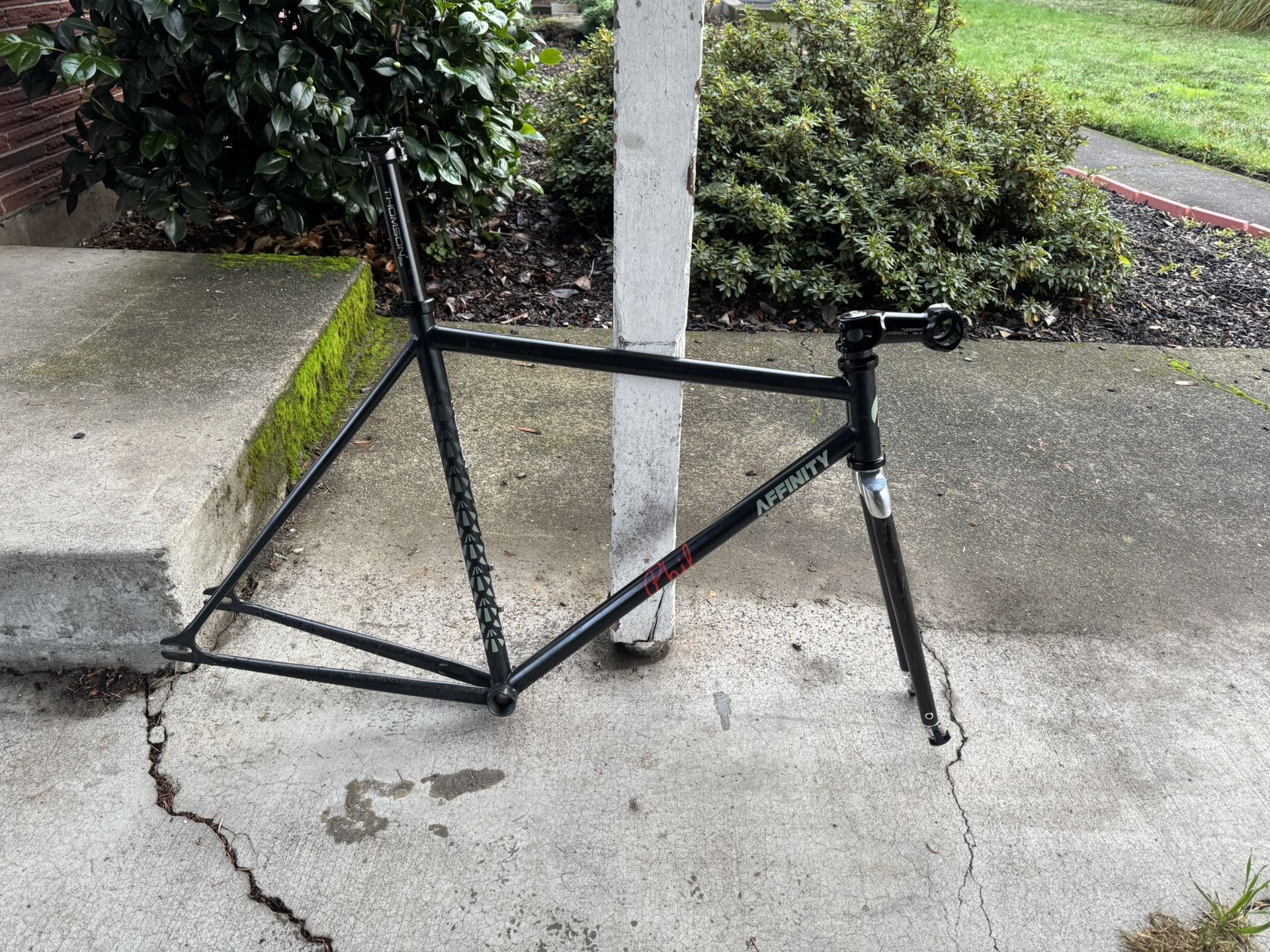 Affinity Metropolitan, small. W/Wound Up Fork