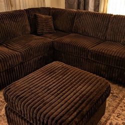 New Brown Corduroy Sectional Sofa Couch with Ottoman! Includes Free Delivery 🚚!