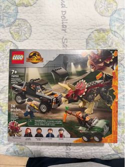 LEGO Jurassic World Dominion Triceratops Pickup Truck Ambush 76950