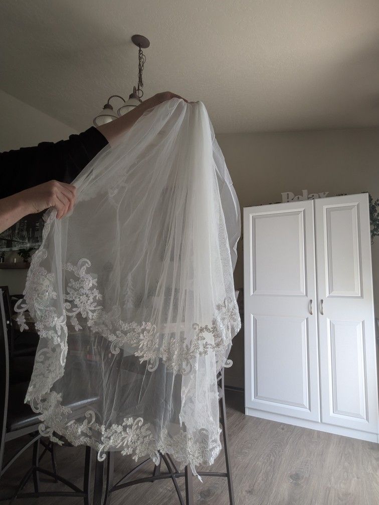 2 Layer Lace Edge Wedding Veil