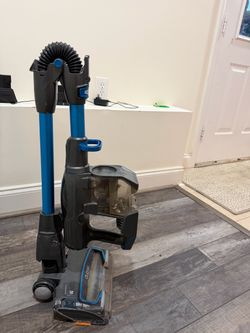 Move out SALE!! Shark cordless stick vacuum with 2 Li Ion batteries and charger in great condition.  $40.