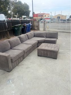 Sectional couch