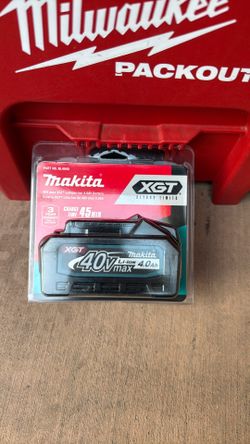 Makita XGT 40v max Li-ion 4.0 ah battery (NEW)