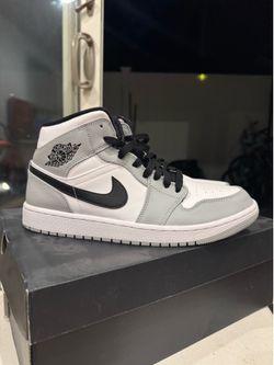 Nike Air Jordan 1 mid light smoke grey