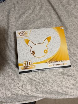 Pokémon Center 30th Celebration Elite Trainer Box