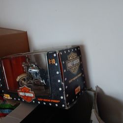Scale Die-cast Harley Davidson 