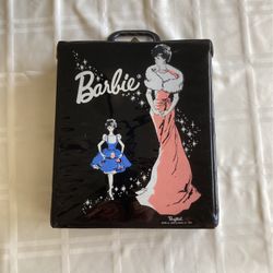 1962 Barbie With Case And Accessories 