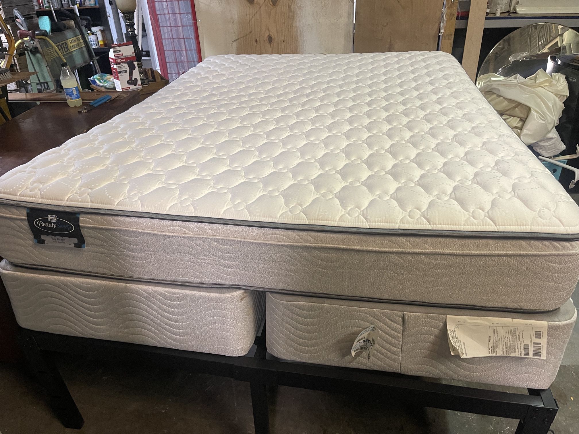 New Simmons Beautyrest “Firm” Mattress & Double Boxspring