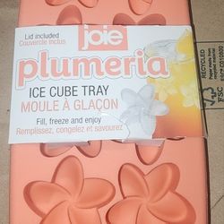  New Ice Cube Trays 