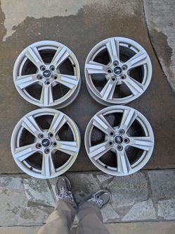 Stock Mustang Wheels