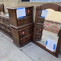 FREE NOW - 5 PIECES BEDROOM SET!
