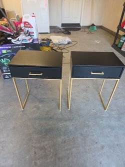 1 shelf Black and Gold Nightstand
