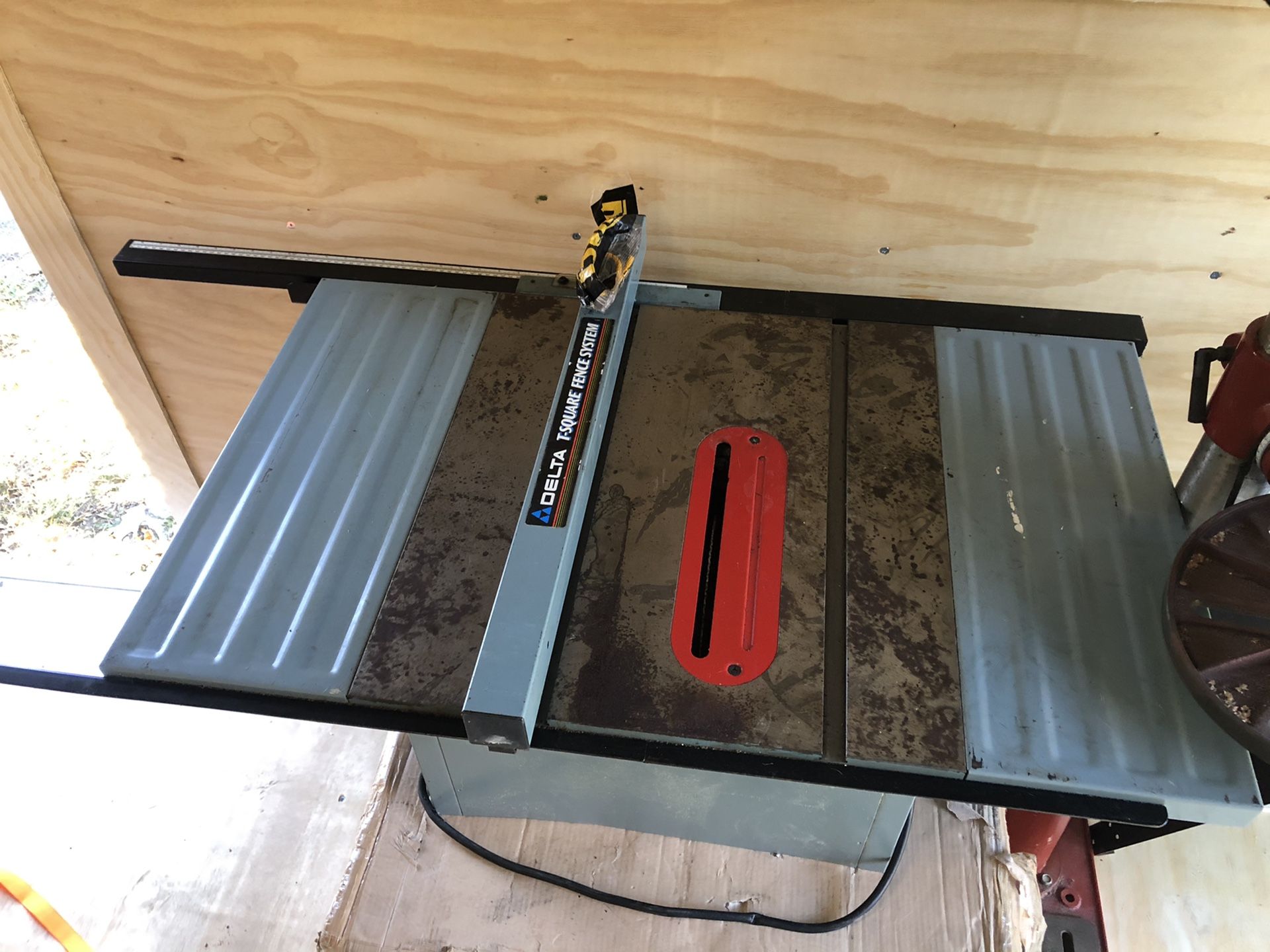 Delta Table Saw with detachable base and re-wound motor