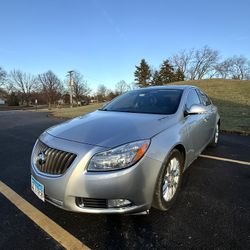 2012 Buick Regal Premium – Leather • Sunroof • Clean Interior