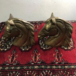 Adorno Antiguo Porta Libros Cabeza De Caballos Bronce Pesado 