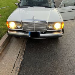 1982 Mercedes-Benz 300