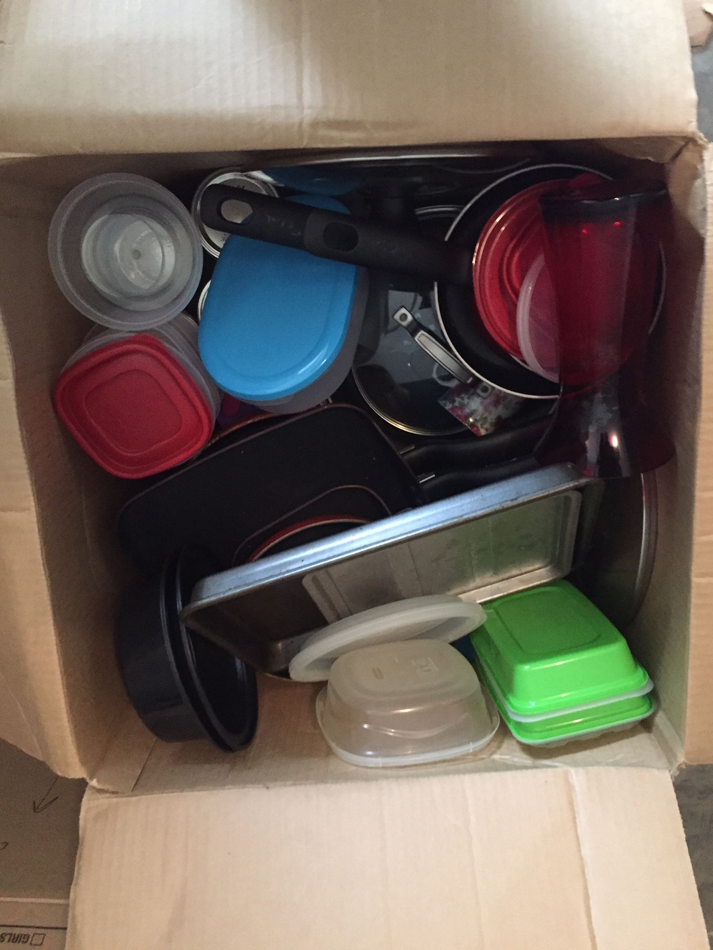 Box of kitchen items