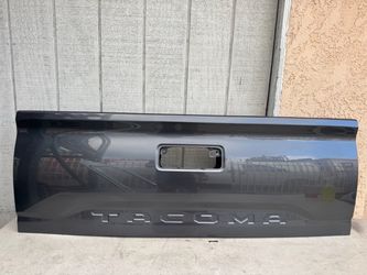 Toyota Tacoma Tailgate 2016 2017 2018 2019 2020 2021 2022 2023 OEM