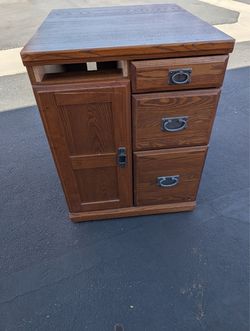 Storage cabinet
