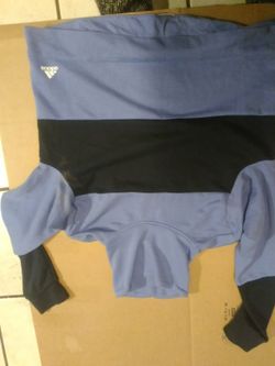 Adidas women's sweater size med