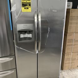 Frigidaire Side By Side In Stainless Steel New Open Box