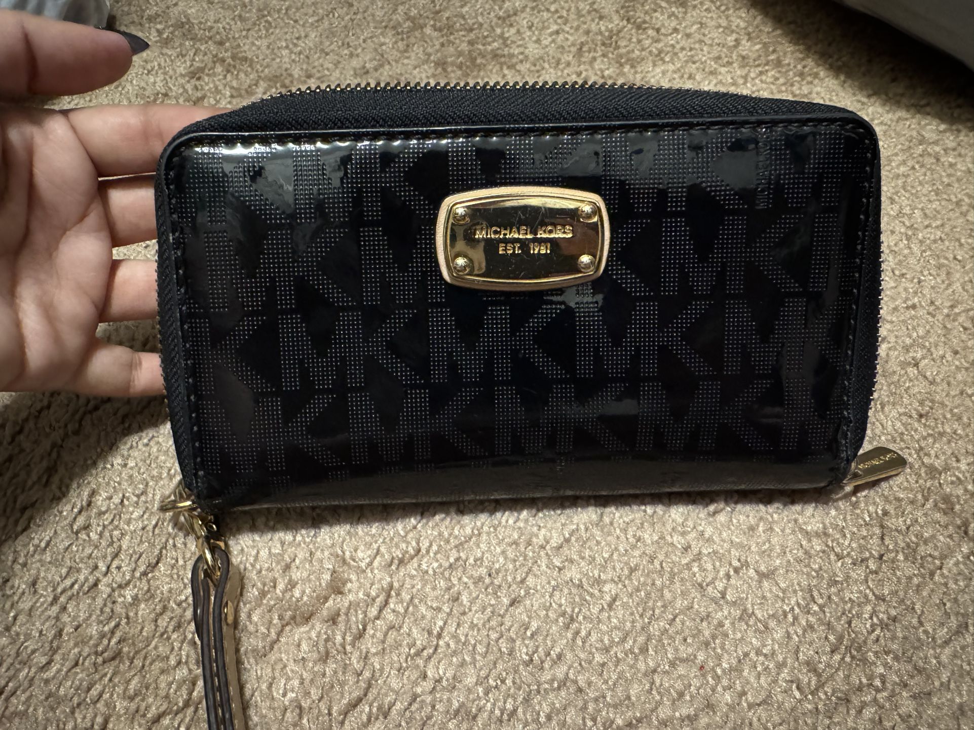 Michael Kors Wristlet Wallet 