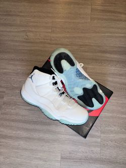 Air Jordan 11 Retro Legend Blue