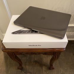 MacBook Pro 13” Retina Core i5 Like New 